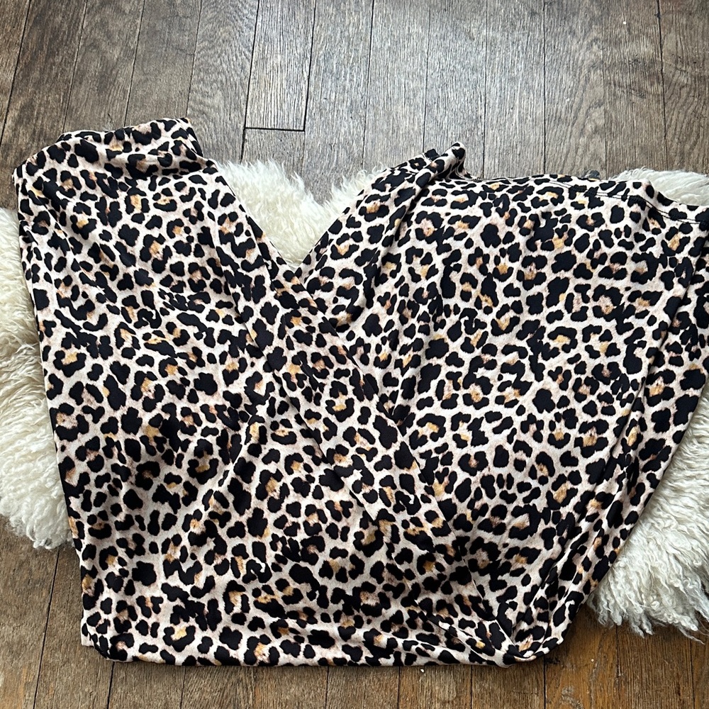 Zara Animal Print flowy wide leg pant